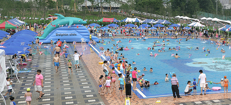 LOHAS Swimming Pool at the Geum River image3