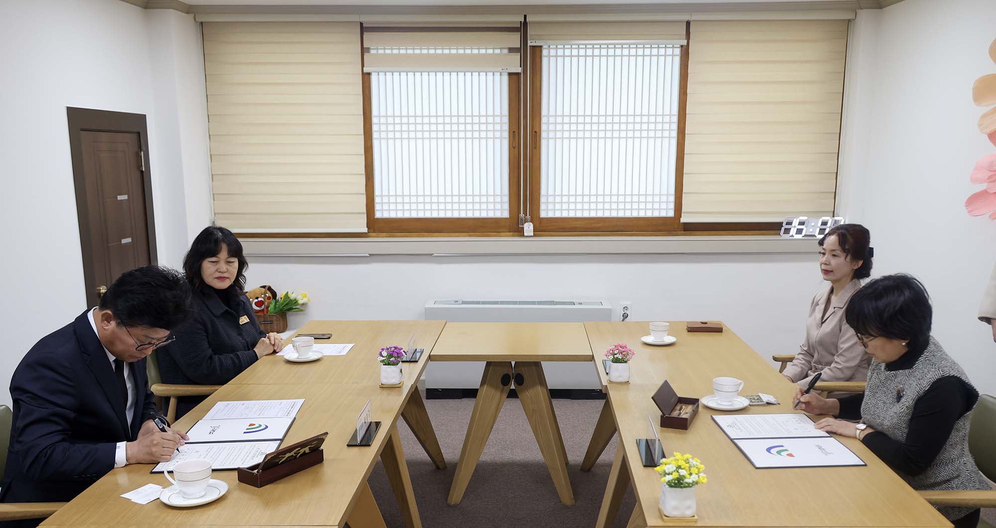 250328_육아종합지원센터 위수탁 협약식 이미지1