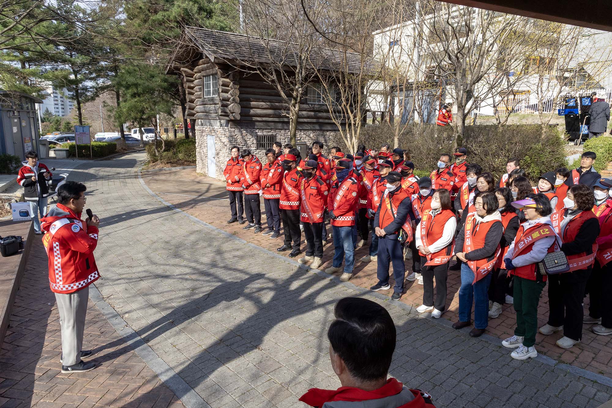 250329_대형산불 경각심 제고를 위한 산불예방 캠페인 및 산지정화 이미지2