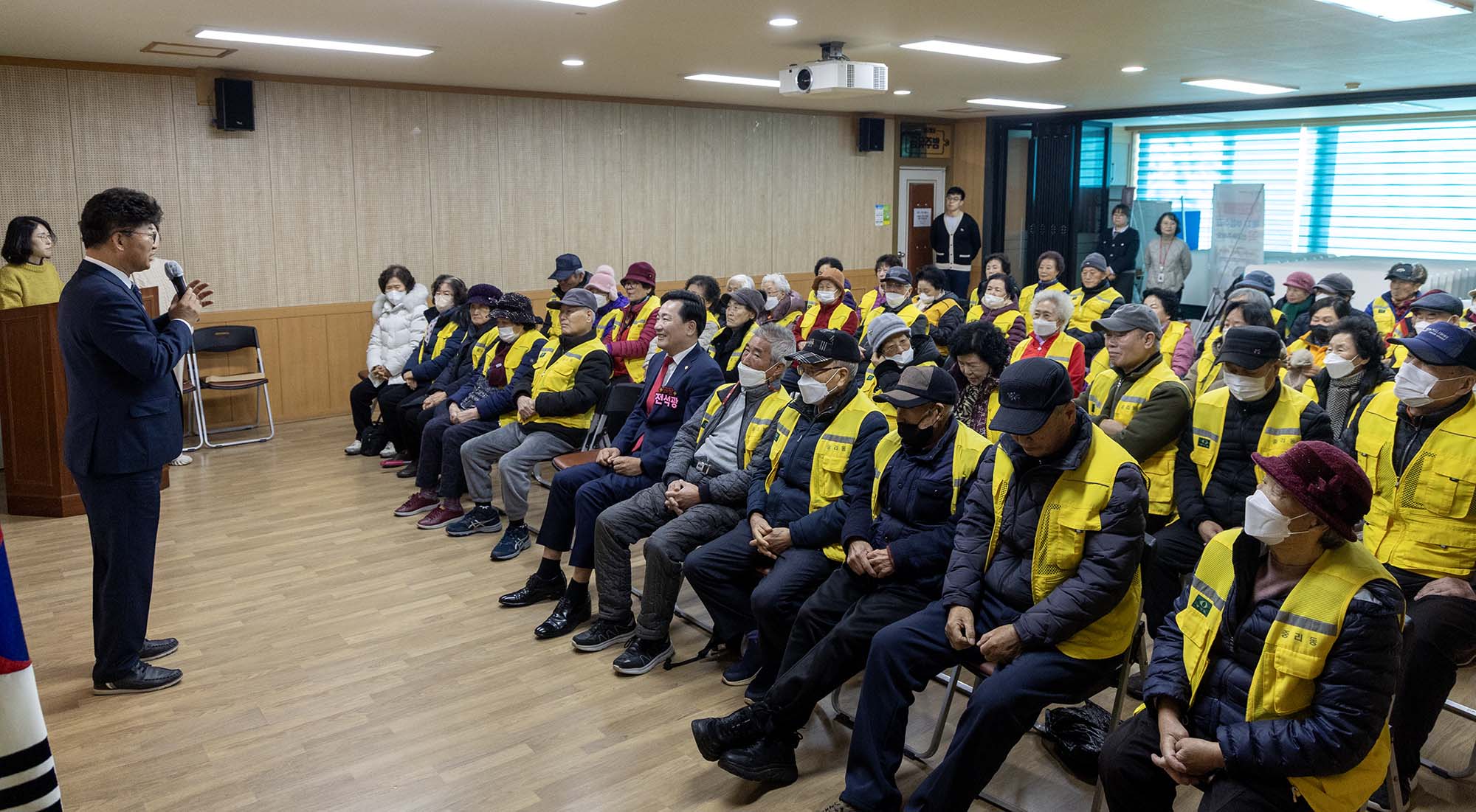 251218_중리동 노인일자리사업 해단식 이미지5