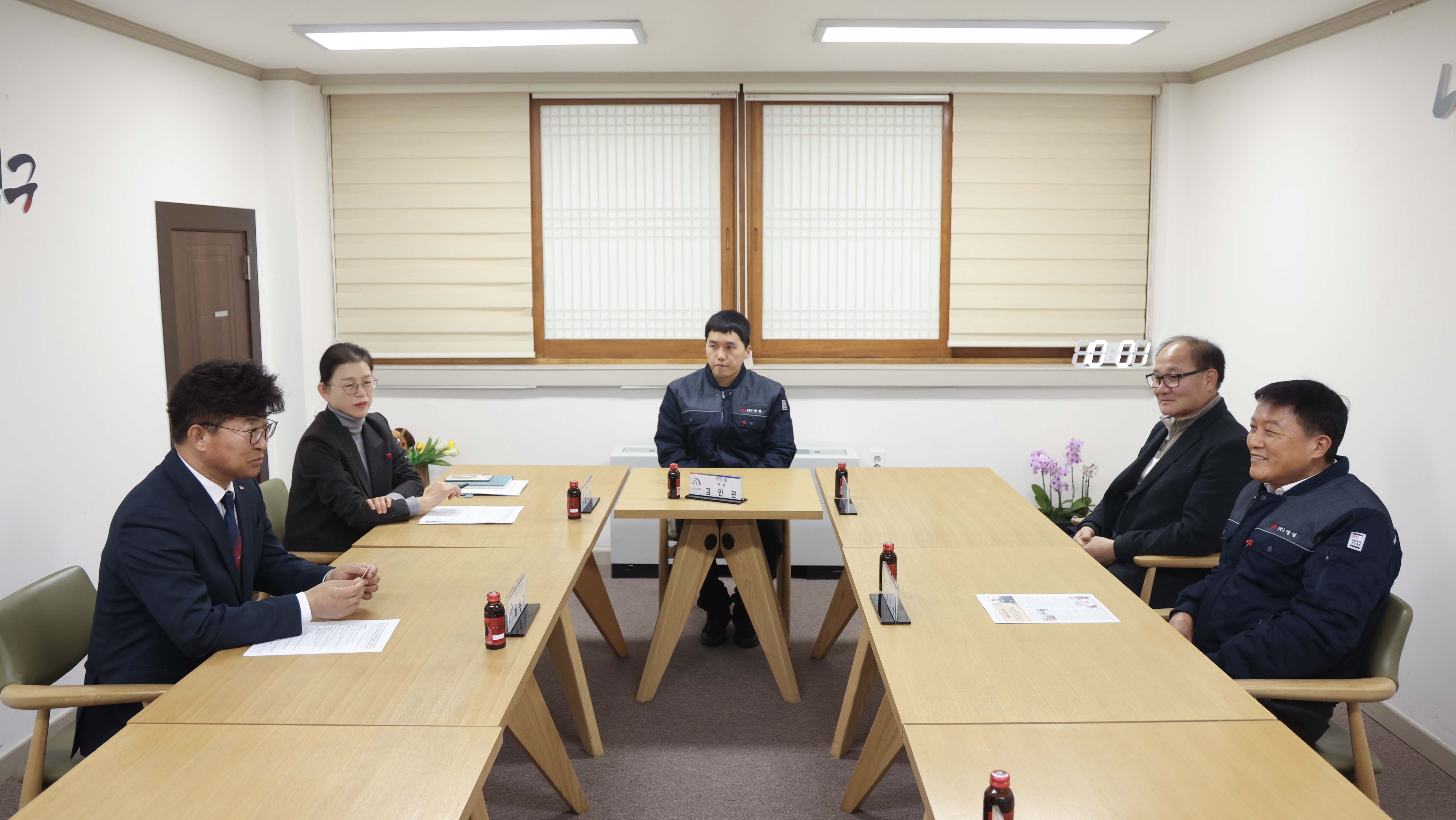 230115_기탁식 - (주)명일·(주)신원산업·(주)코리아엔지니어링, 장학금 기탁 이미지5