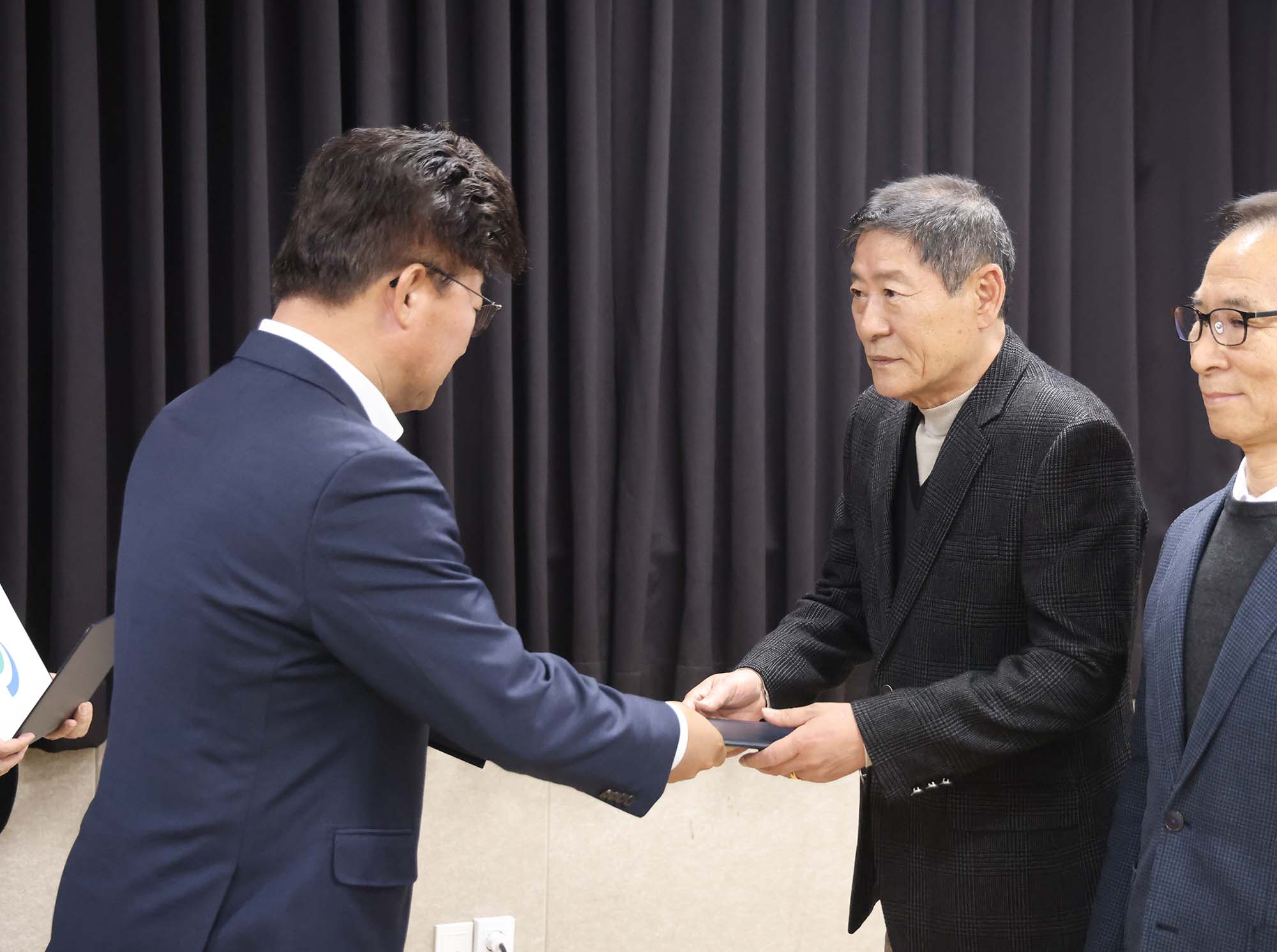 260213_목상동 주민자치회 위원 위촉장 수여 미리보기 이미지