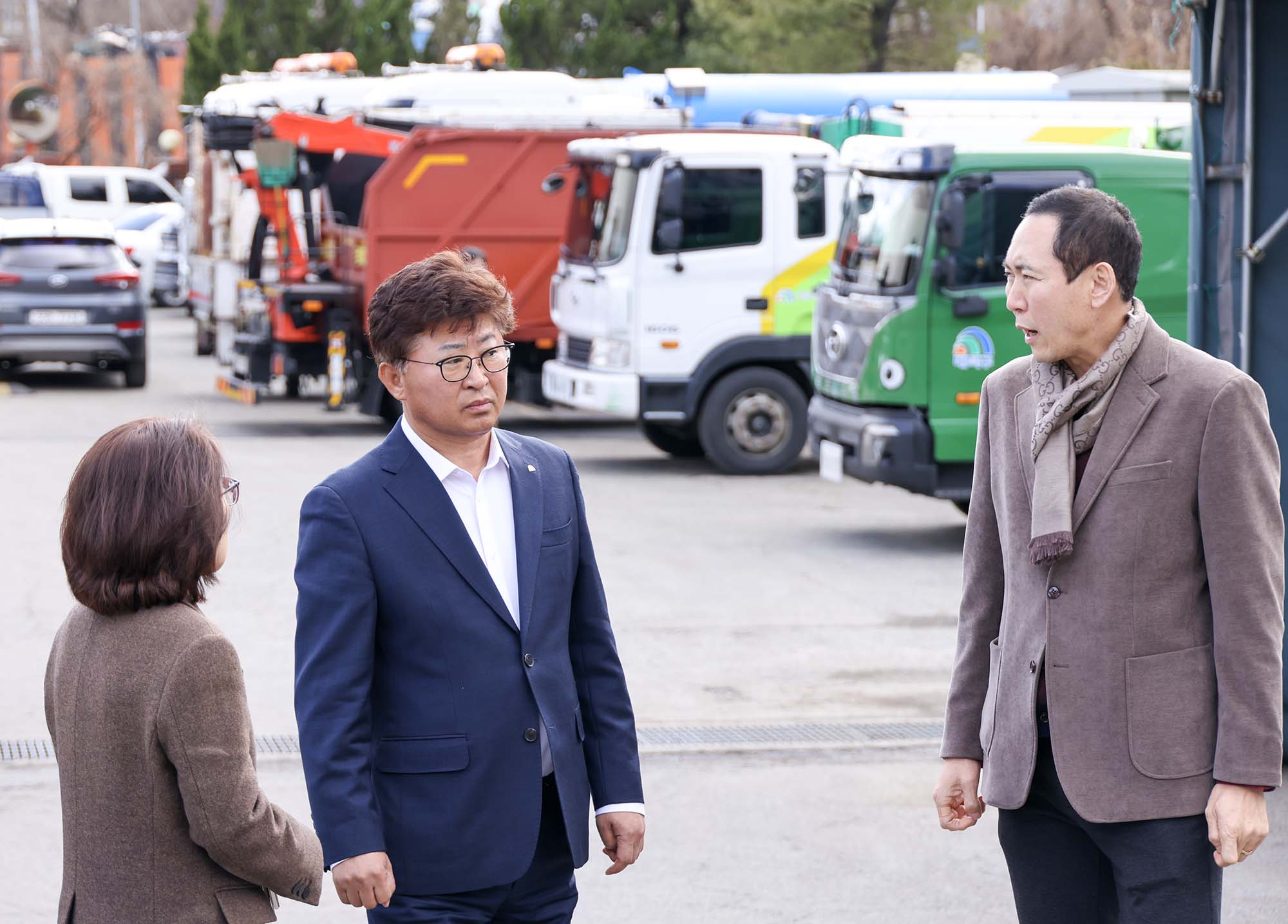 260303_환경관리요원 척사대회 격려 및 자원순환센터 점검 이미지3