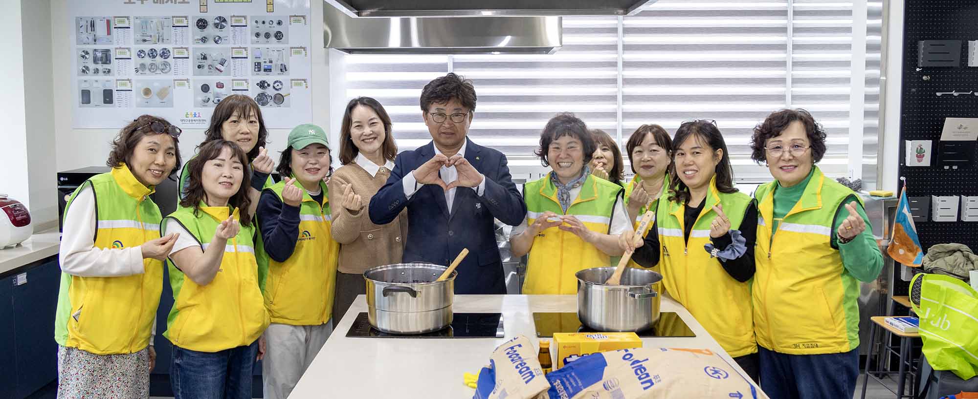 260325_선비마을4단지아파트 봉사단 격려 이미지3