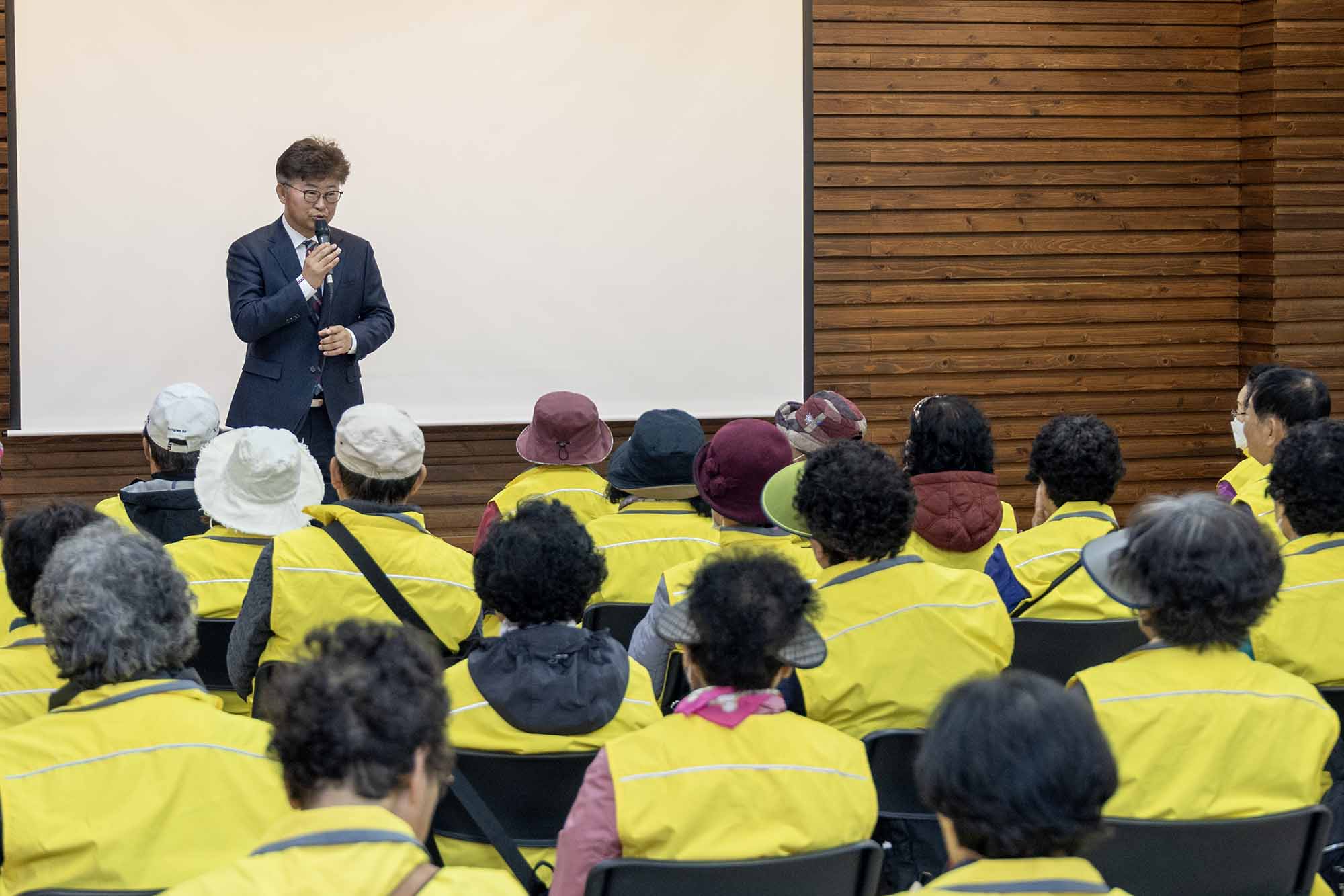 260408_법동종합사회복지관 노인일자리 참여자 안전교육 이미지2