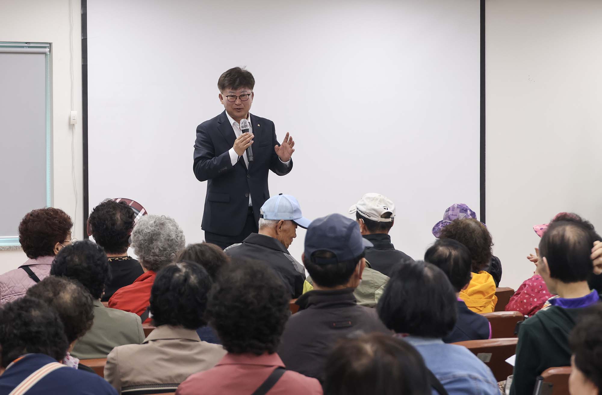 260421_대한노인회 대덕구지회 노인일자리 참여자 안전·직무 교육 이미지3