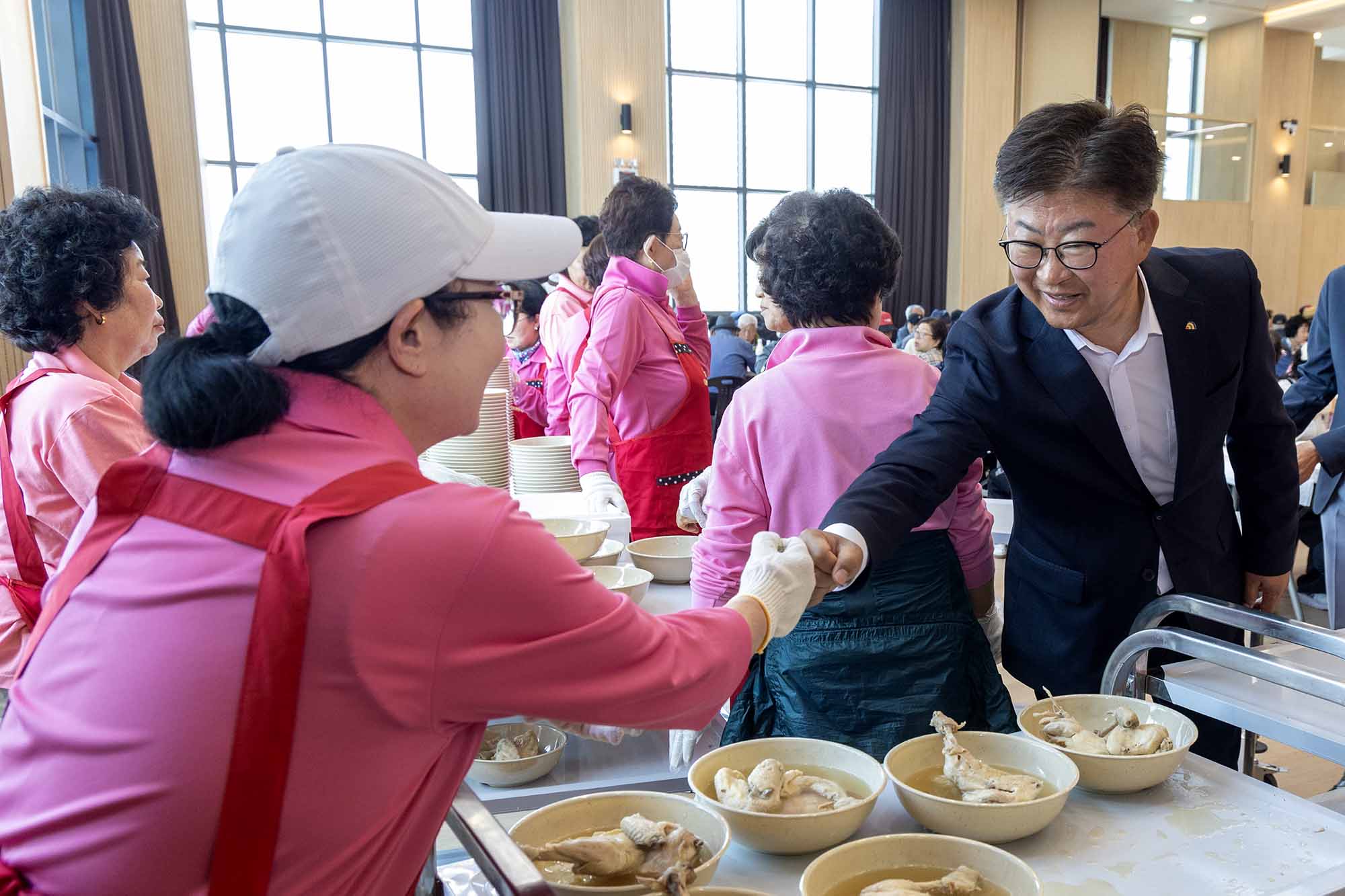 260428_대전북부새마을금고 본점 느티나무봉사회 삼계탕 나눔 봉사 이미지2