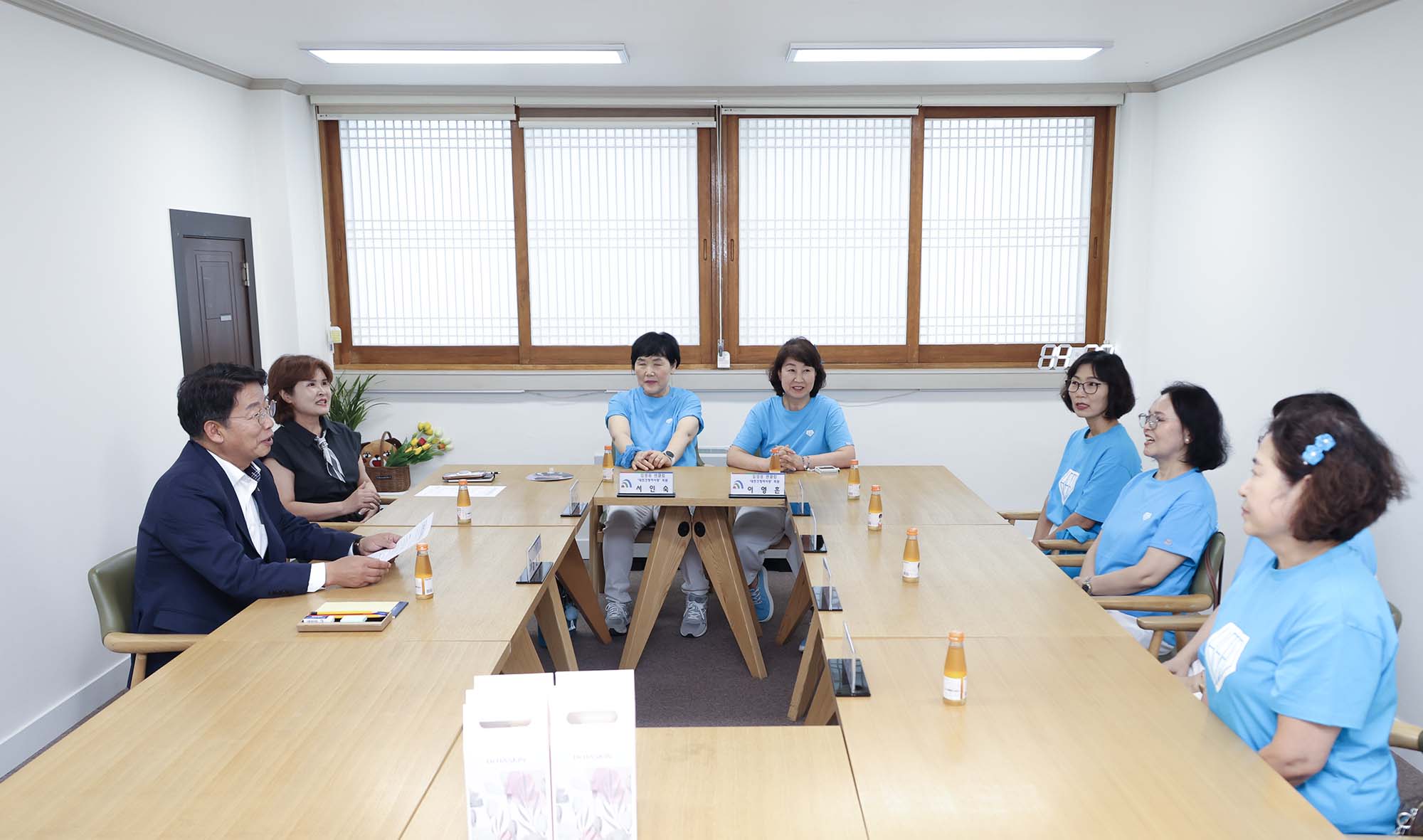 260803_기탁식 - 임영웅 팬클럽 대전건행여사방, 성금 기탁 이미지4