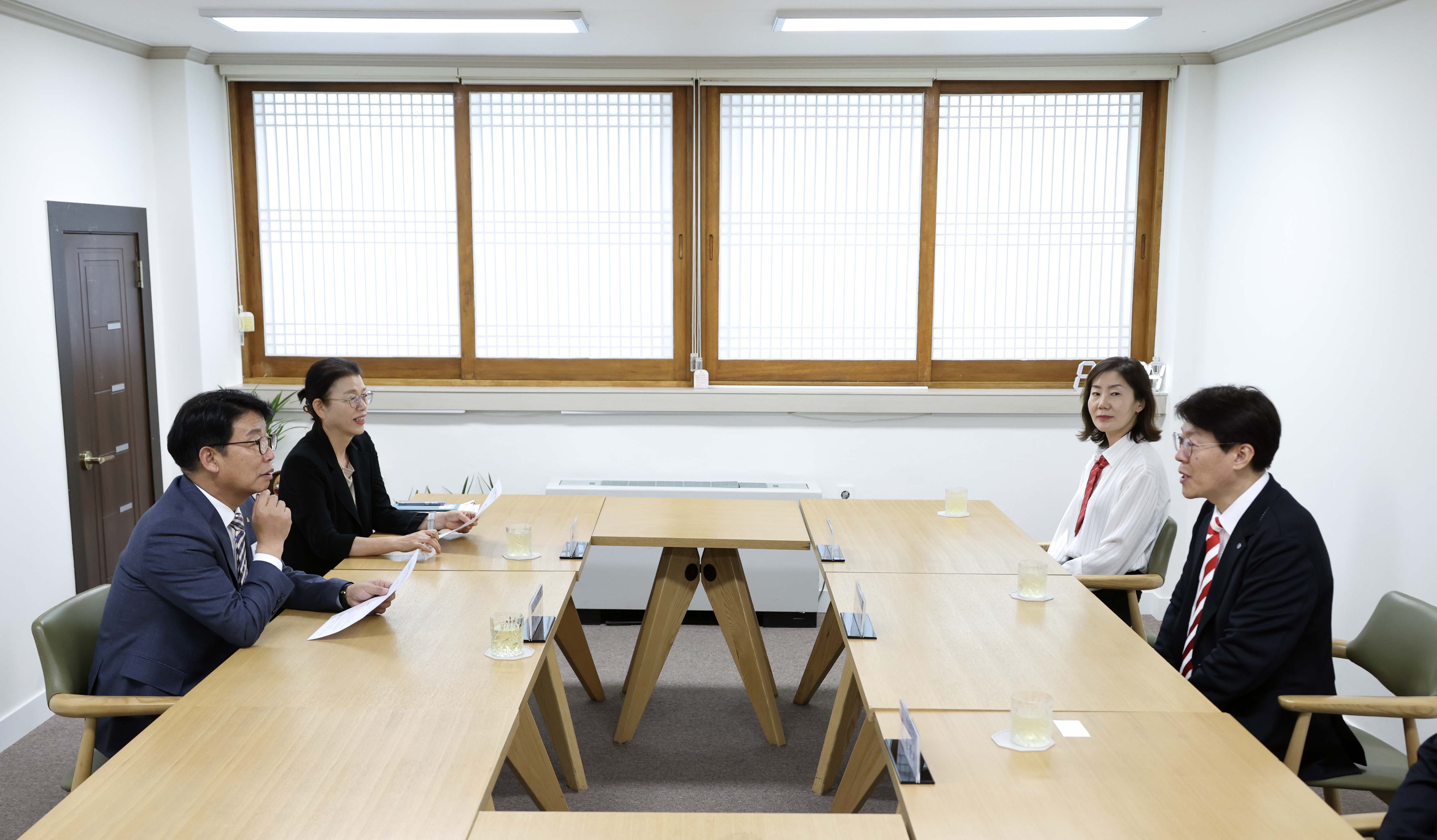 260908_기탁식 - 천하제일사료, '사랑의 물품 나눔' 냉동식품 기탁 이미지2