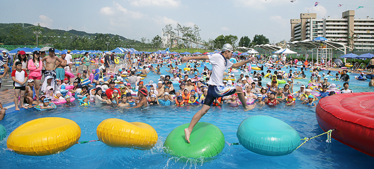 LOHAS Swimming Pool at the Geum River image2